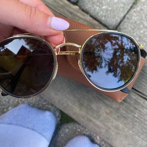 perfect condition trendy ray bands!!!